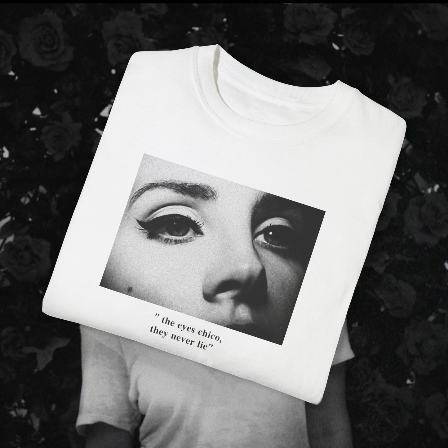 "the eyes chico'' - Lana Del Rey T-Shirt Unisex