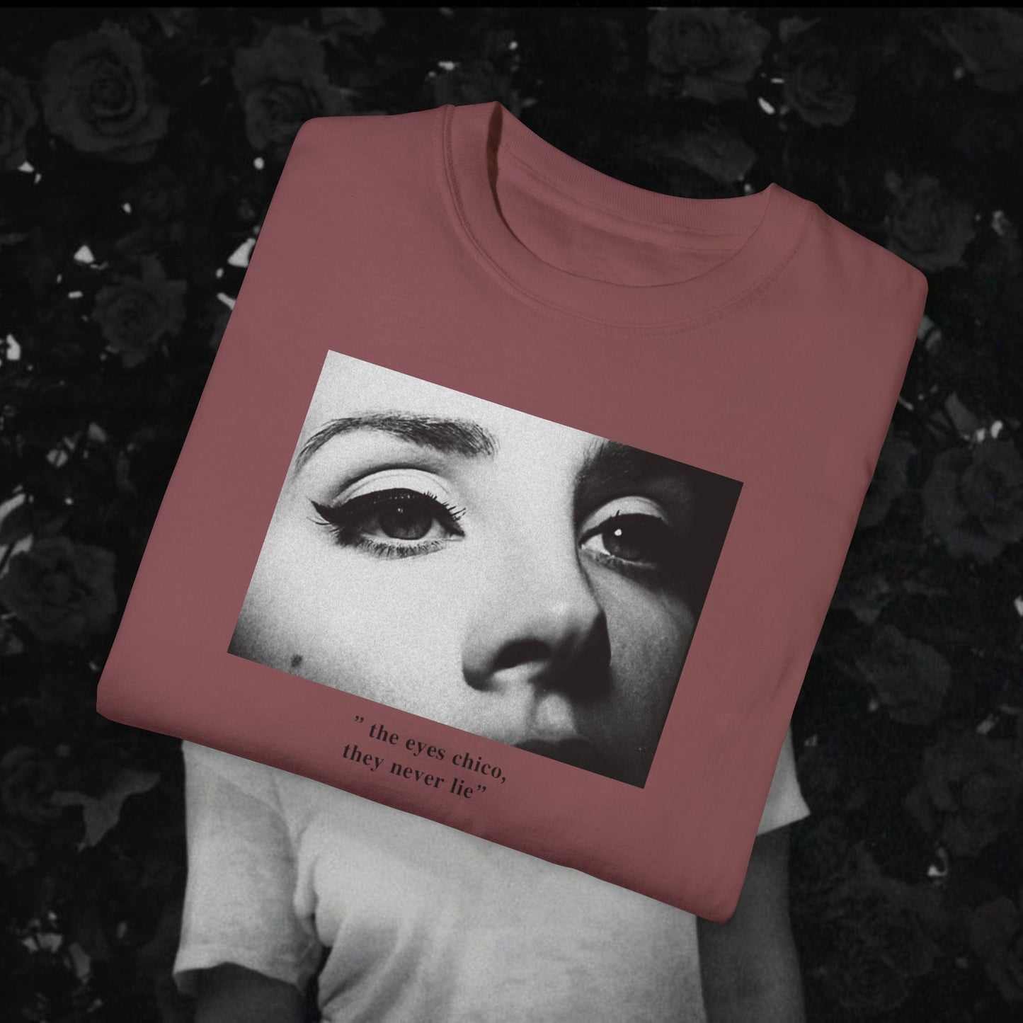 "the eyes chico'' - Lana Del Rey T-Shirt Unisex