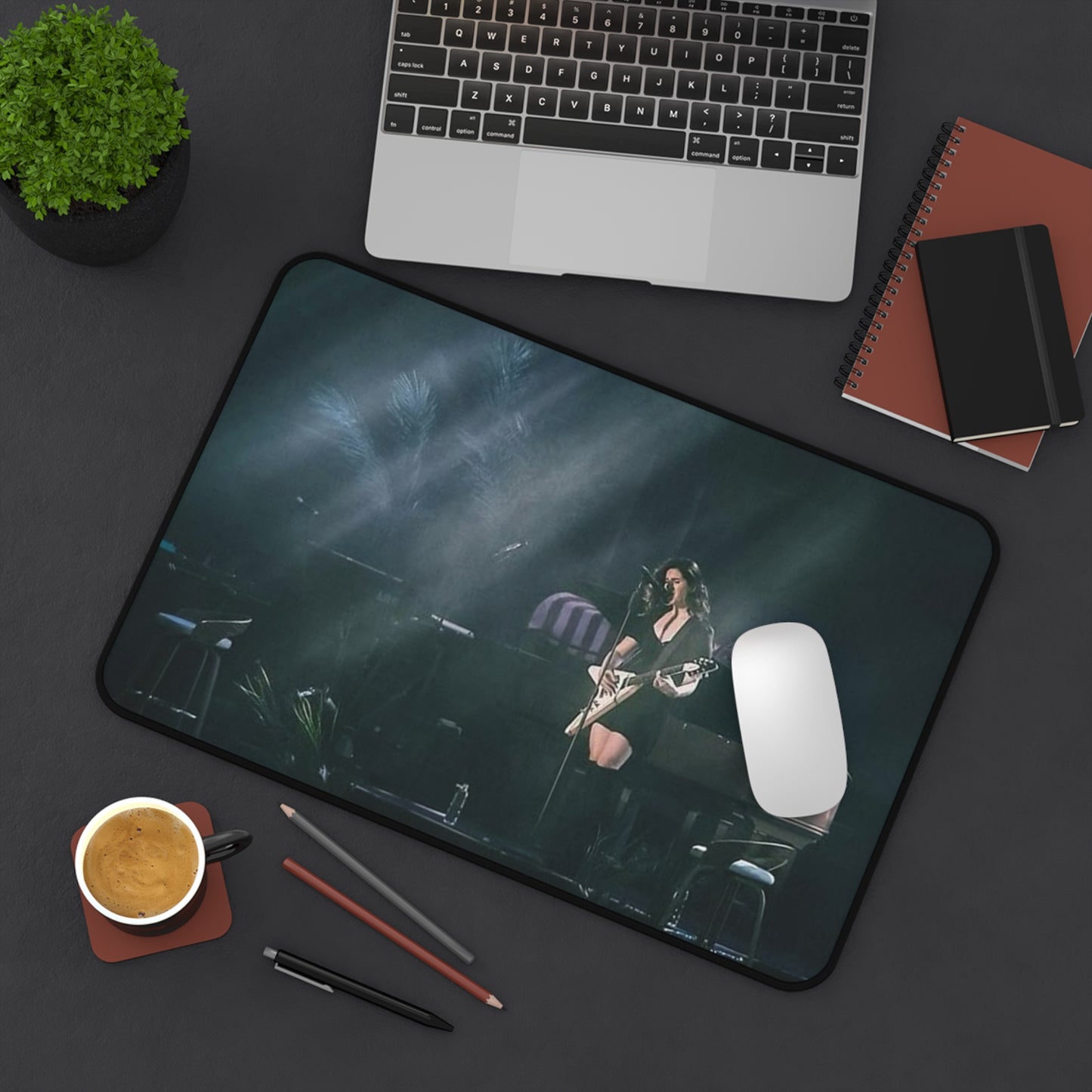 Stylish Lana Del Rey Desk Mat